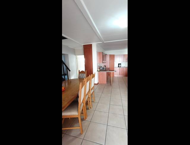 3 BEDROOM TOWNHOUSE FOR SALE IN REYNO RIDGE
